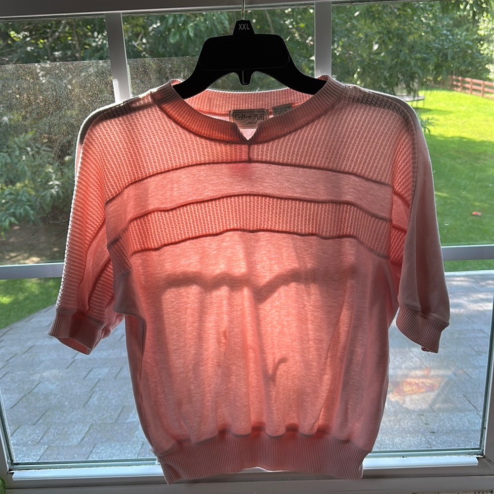 Cute vintage baby pink elbow length grandma sweater top!